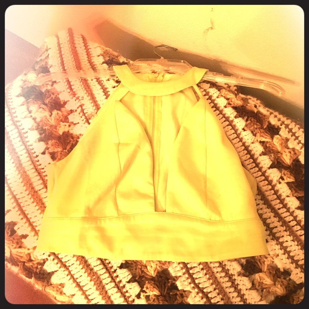 Crop Shirt with Back Zipper